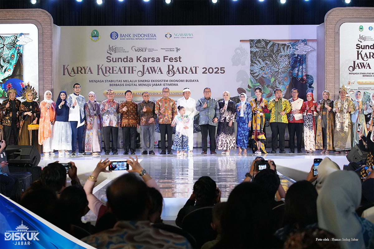 Kemeriahan Fashion Show Jabar Buka Rangkaian Sunda Karsa Fest: KKJB ...